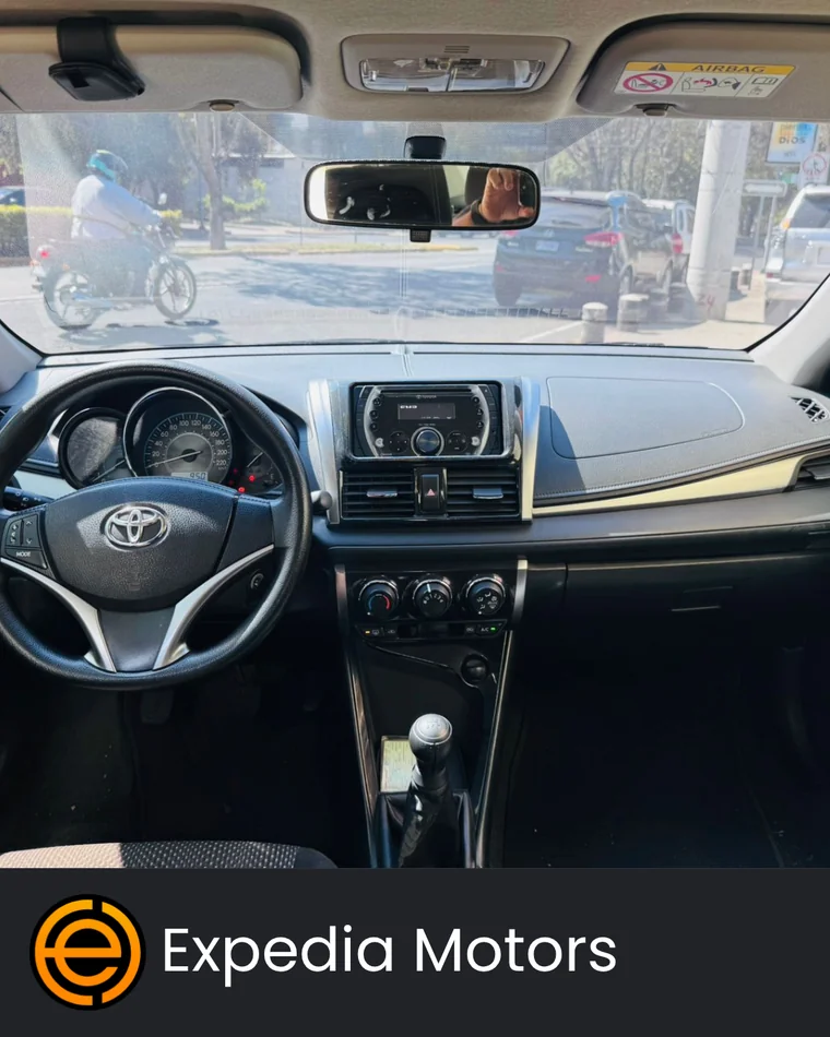 Toyota YARIS 2014 - Vista 5