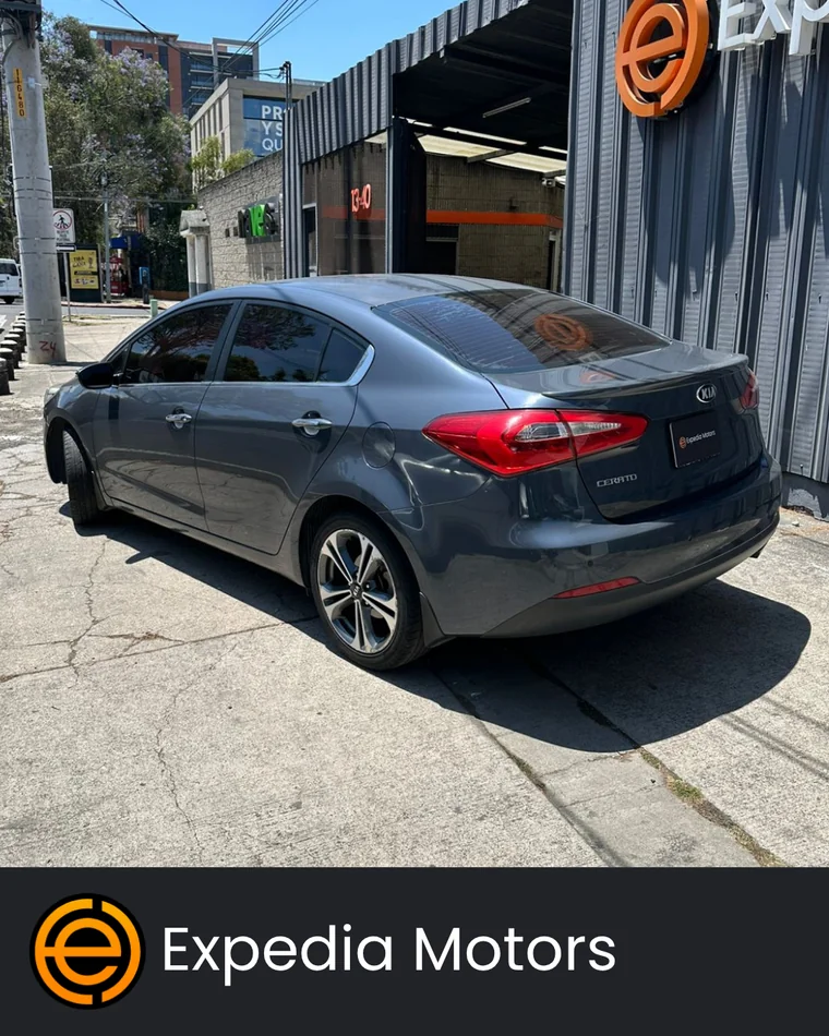 Kia K3 2015 - Vista 3