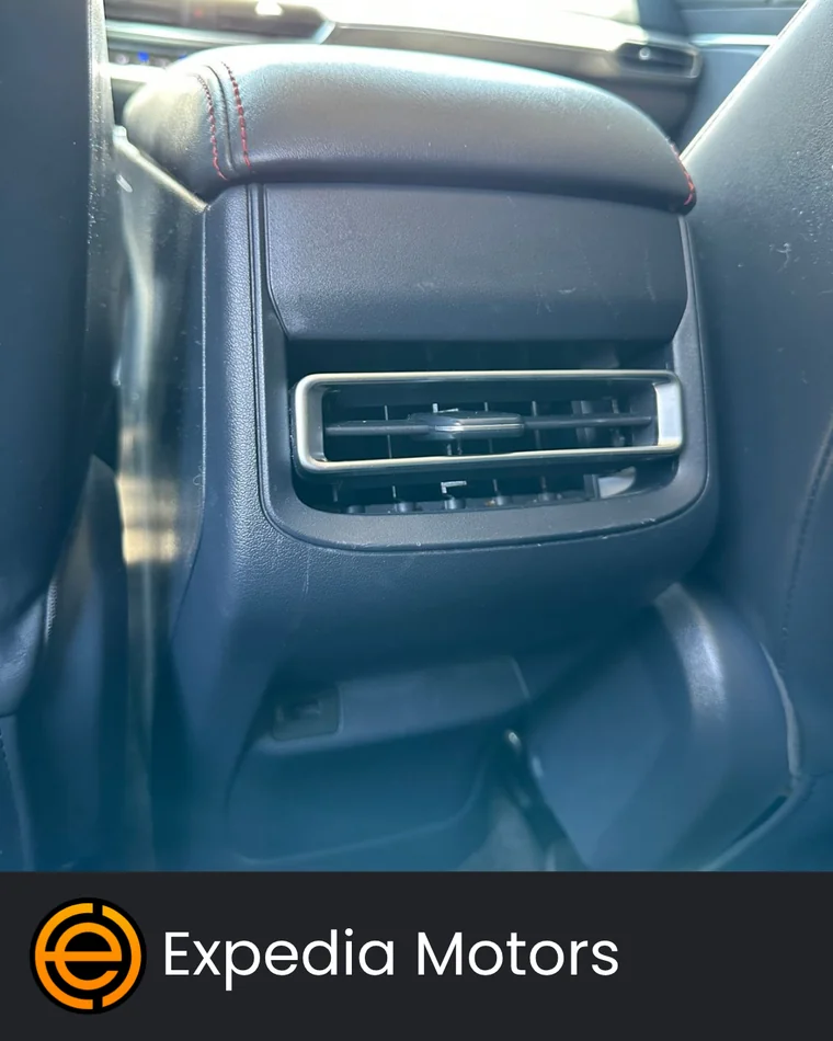 Changan UNI-T 2023 - Vista 3