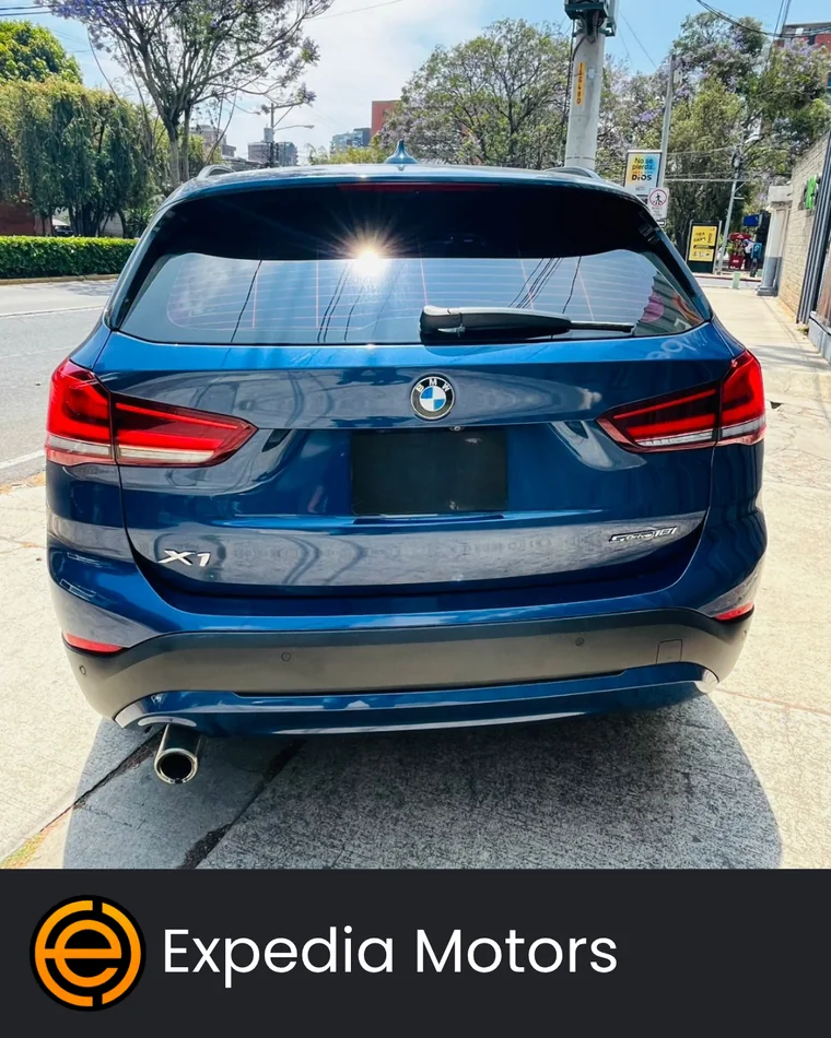 BMW X1 2022 - Vista 4