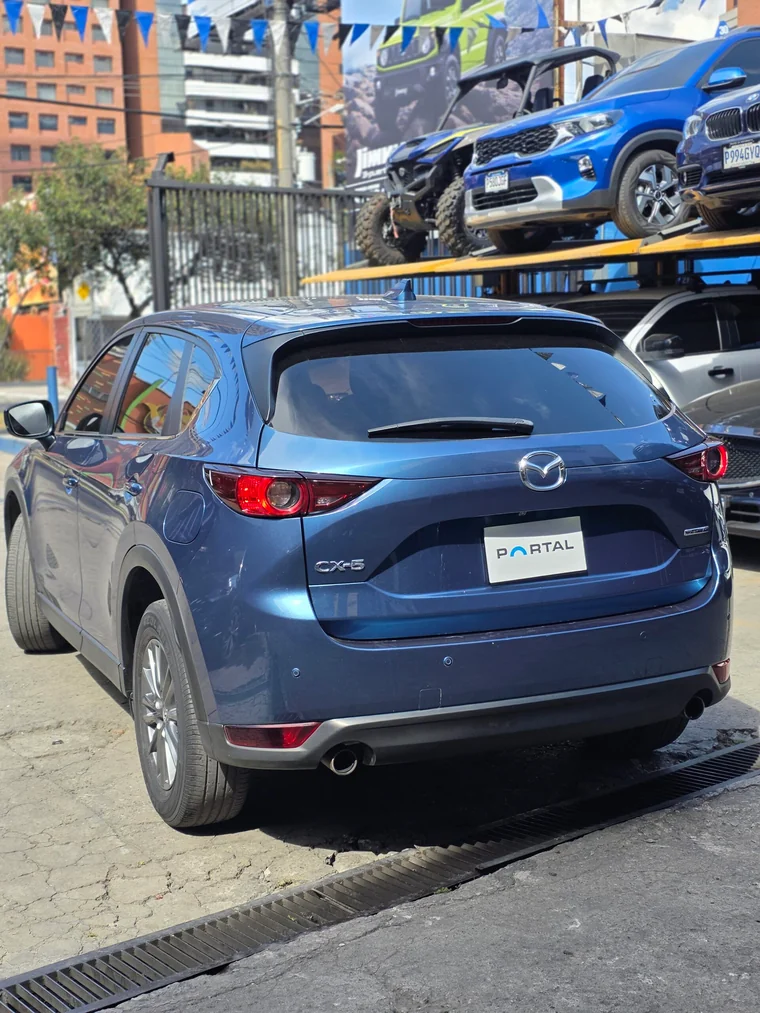 Mazda CX-5 2022 - Vista 4
