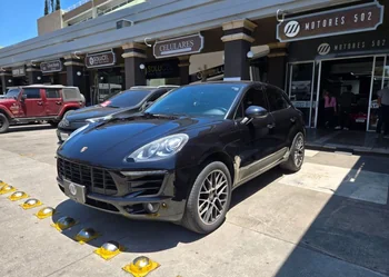 Porsche MACAN 2015