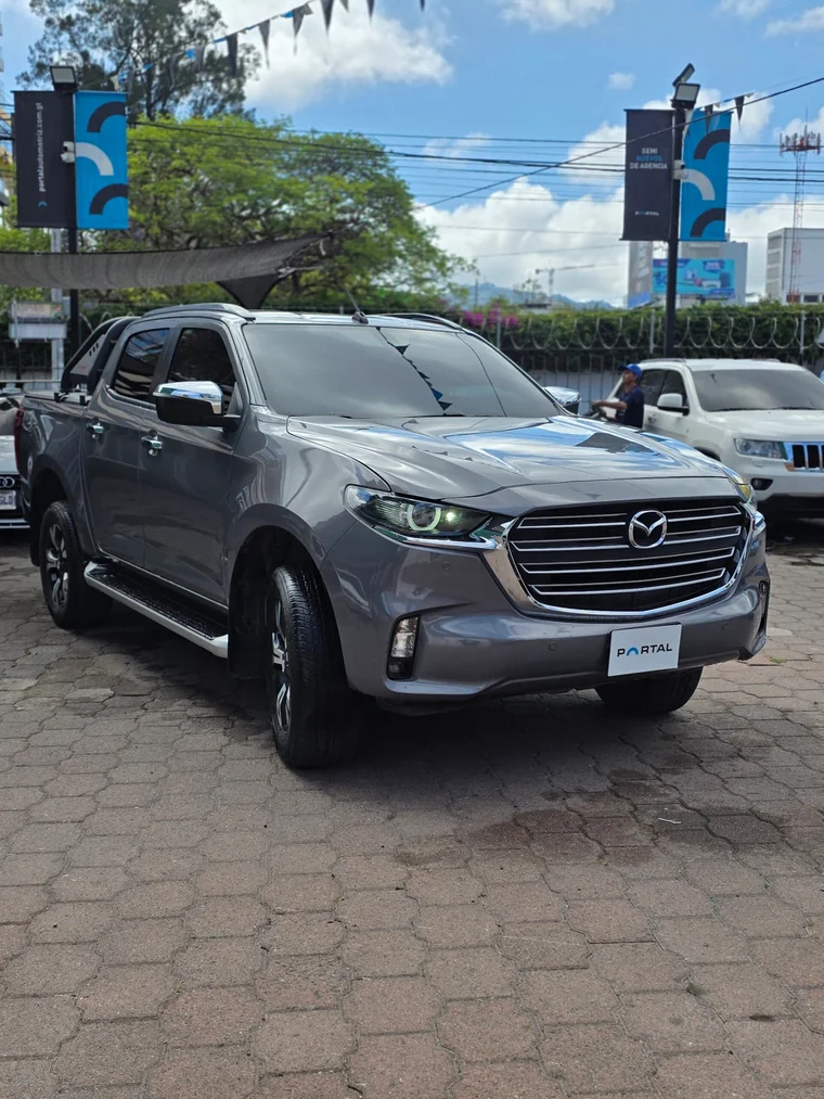 Mazda BT-50 2024 - Vista 2