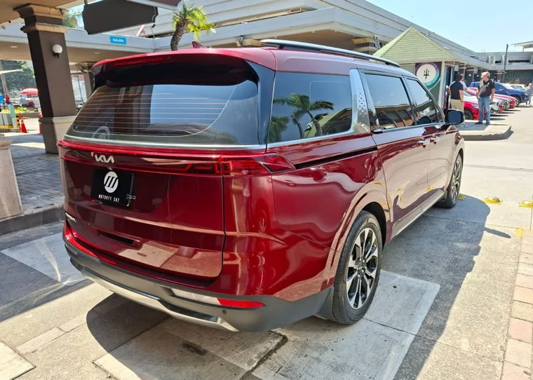 Kia CARNIVAL 2023 - Vista 4