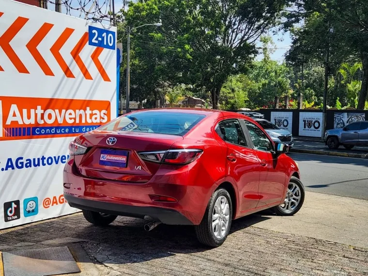 Toyota YARIS 2017 - Vista 4