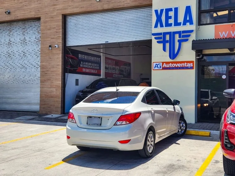 Hyundai ACCENT 2016 - Vista 4