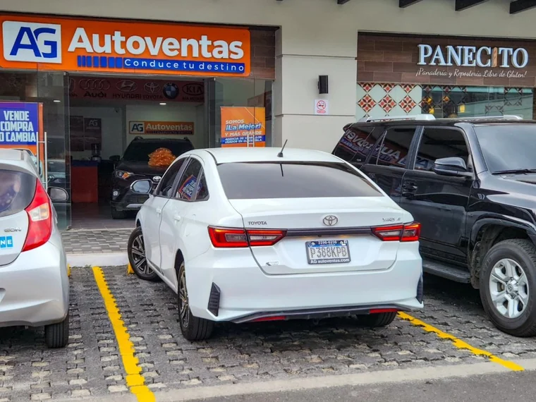 Toyota YARIS 2024 - Vista 4