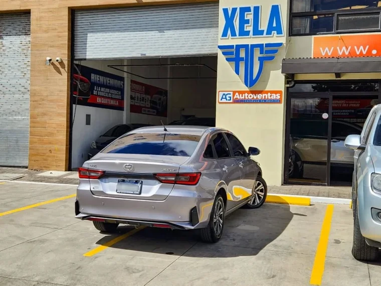 Toyota YARIS 2023 - Vista 4