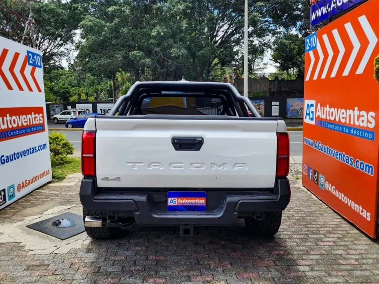 Toyota TACOMA 2024 - Vista 5