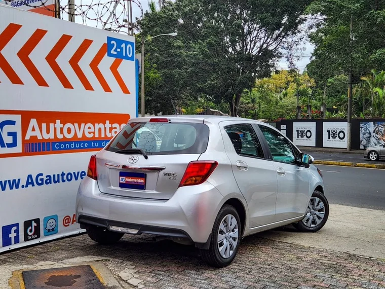 Toyota YARIS 2015 - Vista 4