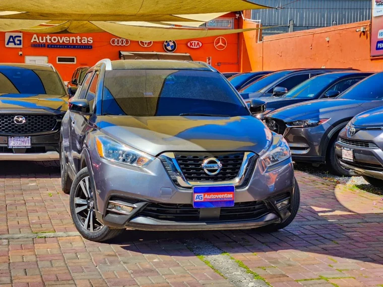 Nissan KICKS 2020 - Vista 2