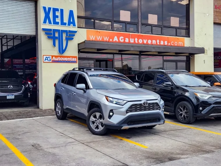 Toyota RAV4 2024 - Vista 3
