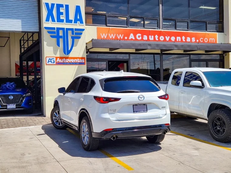 Mazda CX-5 2022 - Vista 4