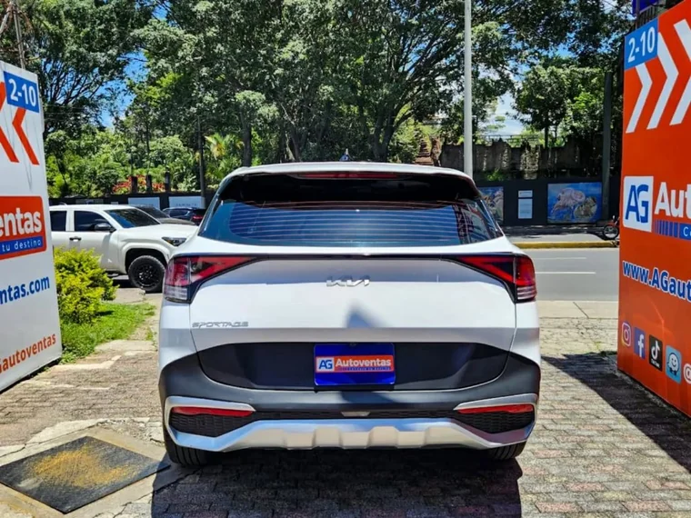 Kia SPORTAGE 2023 - Vista 5