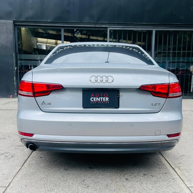 Audi A4 2017 - Vista 5