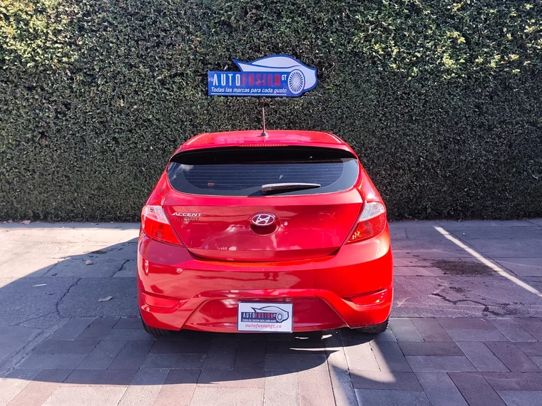 Hyundai ACCENT 2013 - Vista 5