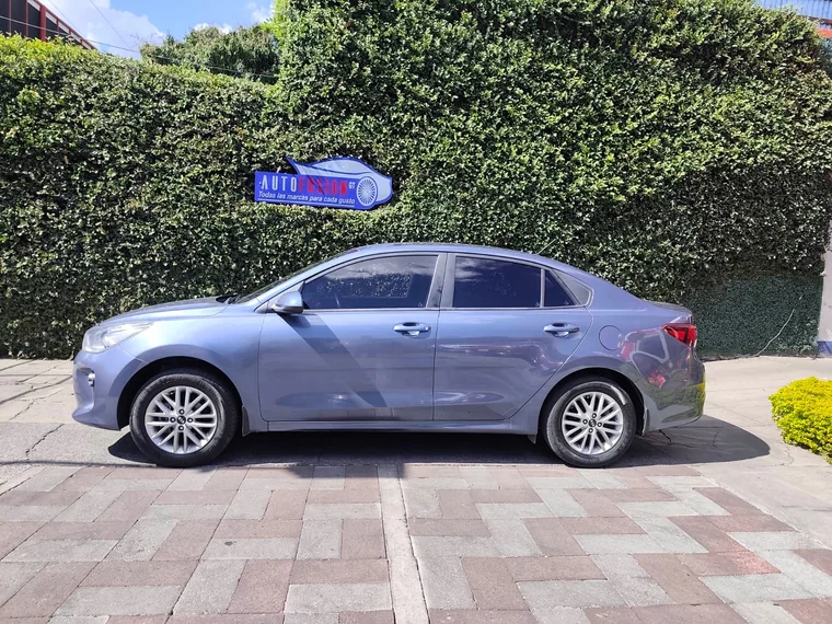 Kia RIO 2018 - Vista 4