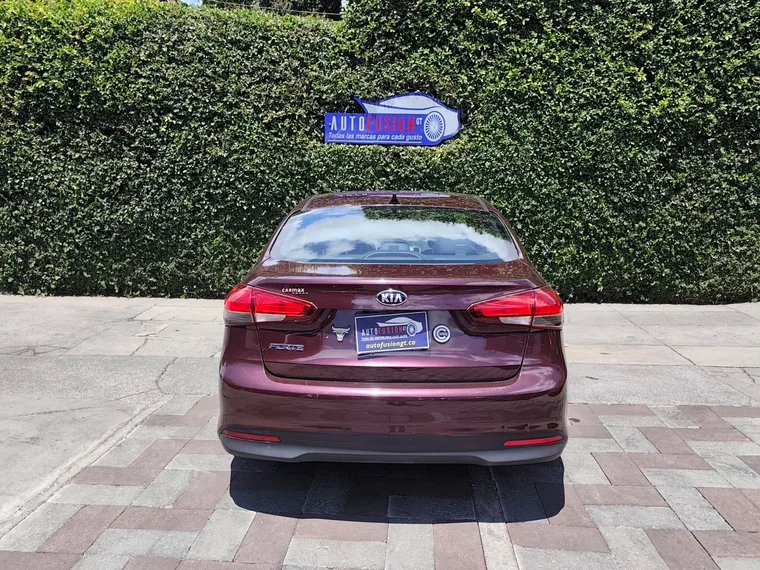 Kia FORTE 2017 - Vista 5