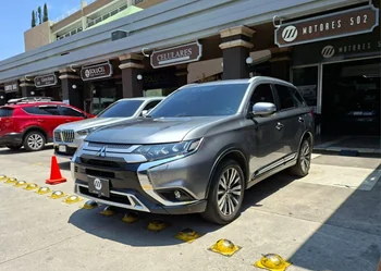 Mitsubishi OUTLANDER 2022