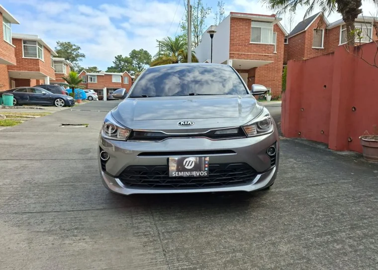 Kia RIO 2022 - Vista 2