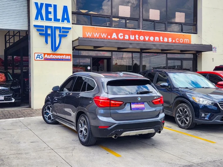 BMW X1 2016 - Vista 4
