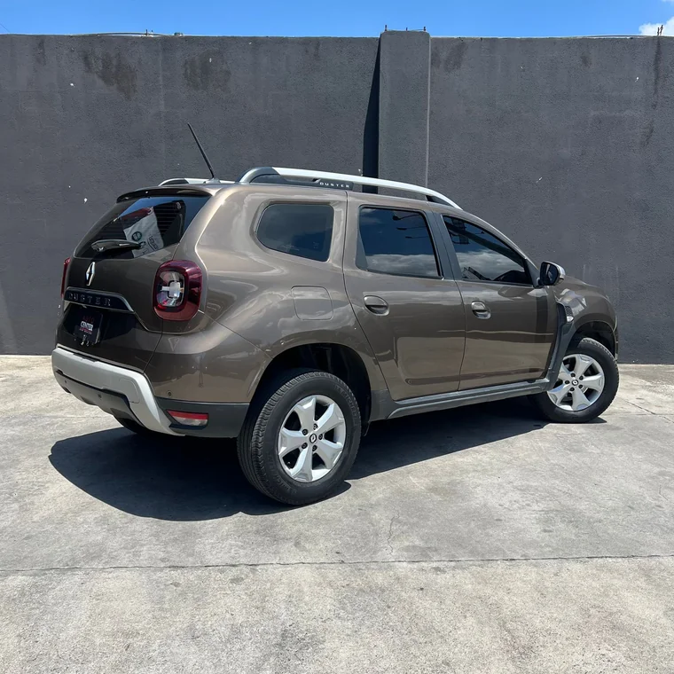 Renault DUSTER 2022 - Vista 4