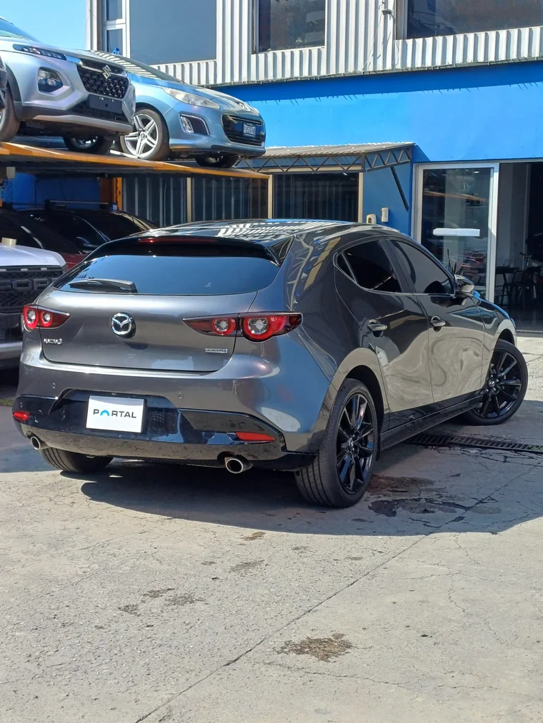 Mazda 3 2024 - Vista 4