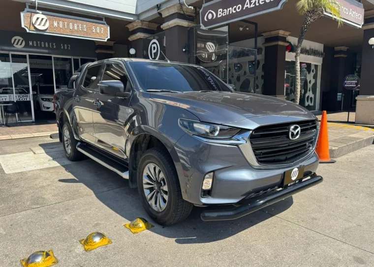 Mazda BT-50 2023 - Vista 3