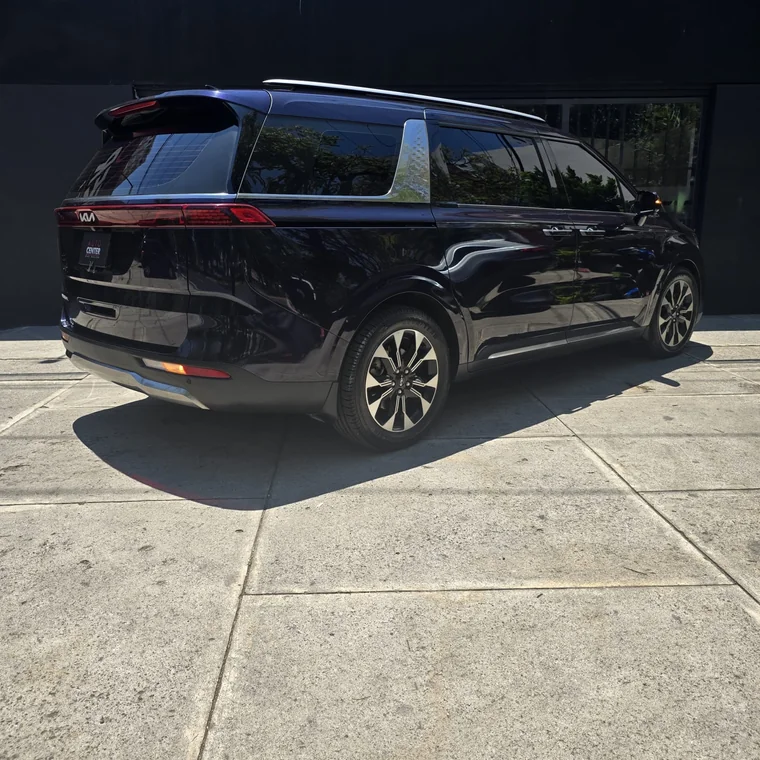 Kia CARNIVAL 2023 - Vista 4