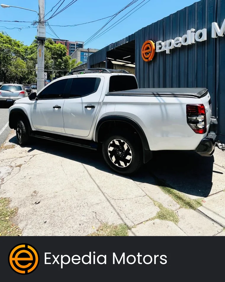Mitsubishi L200 2023 - Vista 5