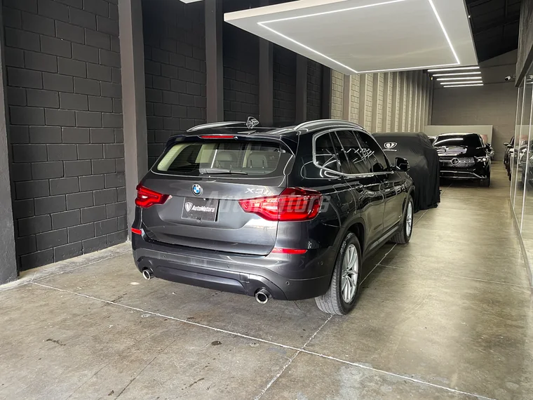 BMW X3 2018 - Vista 2