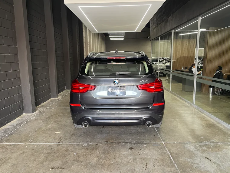BMW X3 2018 - Vista 4