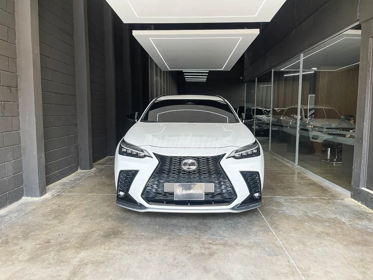 Lexus NX 2022 - Vista 3