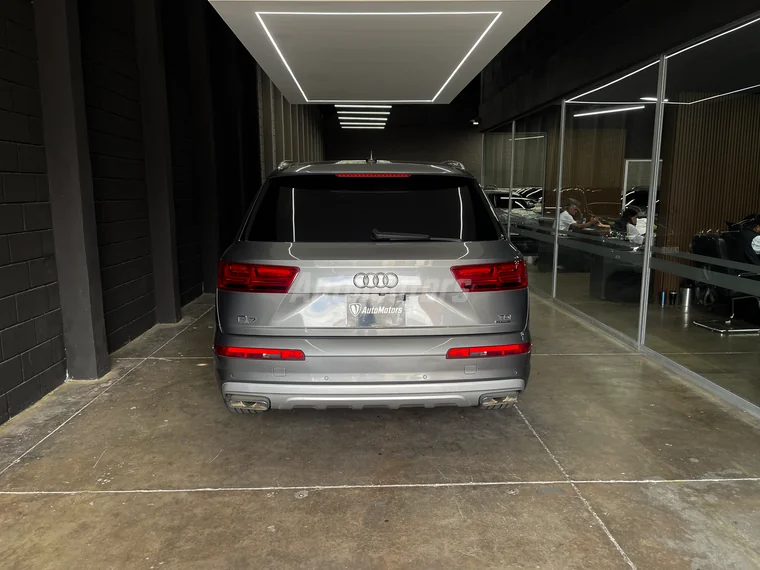 Audi Q7 2017 - Vista 4