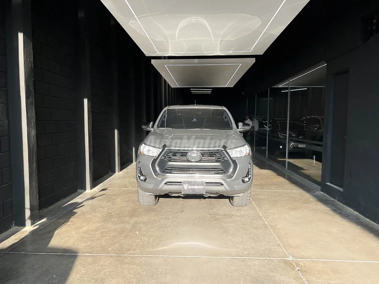 Toyota HILUX 2022 - Vista 2