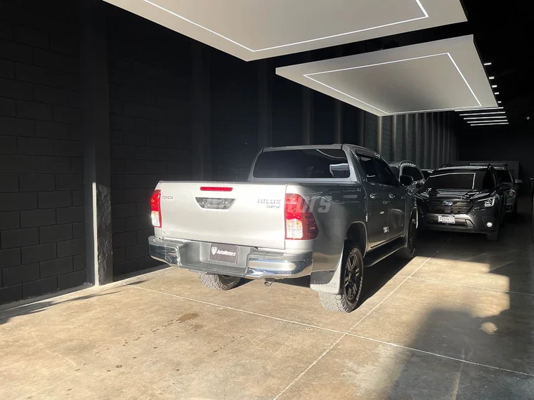 Toyota HILUX 2022 - Vista 4