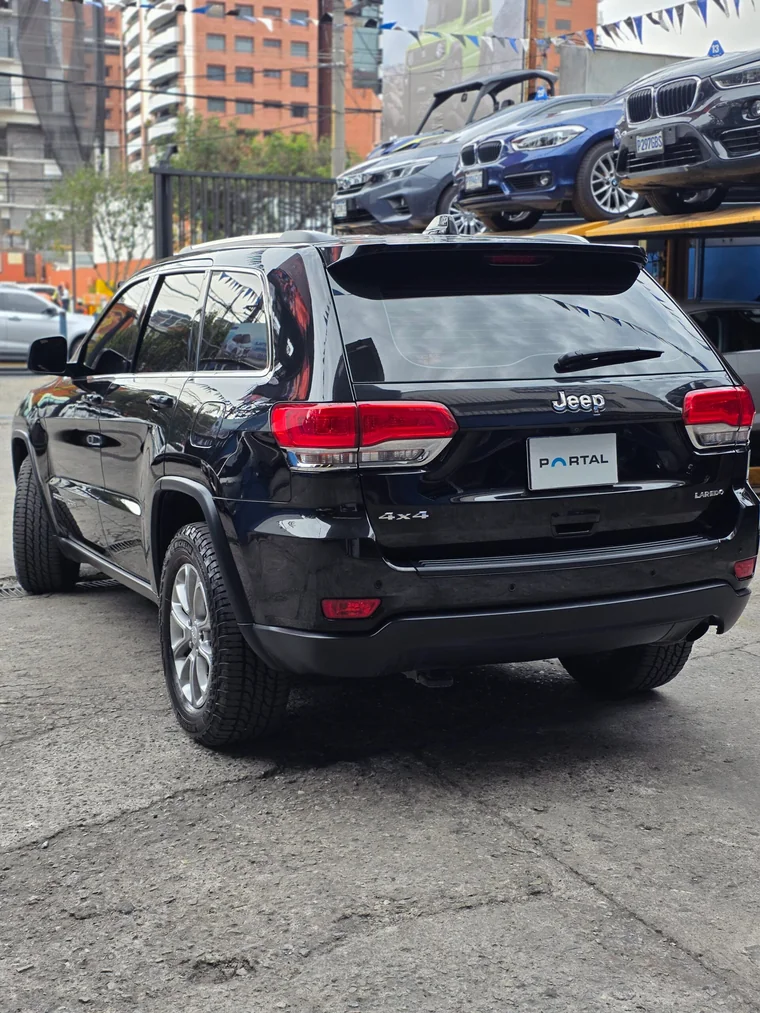 Jeep GRAND CHEROKEE 2016 - Vista 4